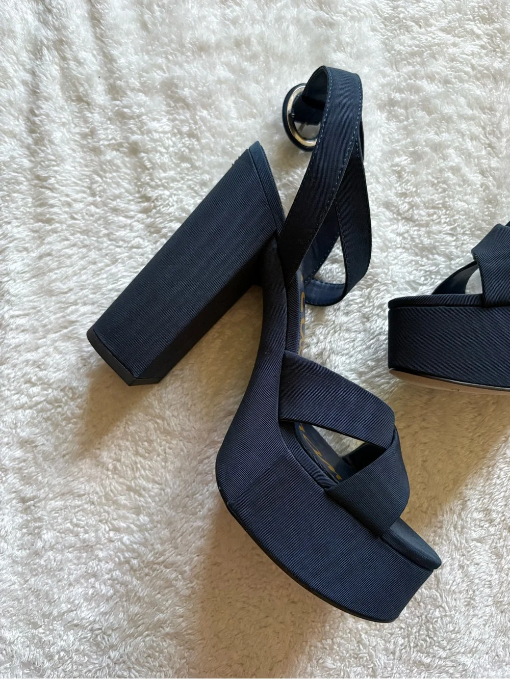 Sam Edelman dial up
